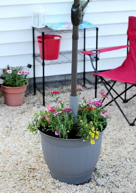 ဥယျာဉ်မှူးများအတွက် DIY Umbrella Stand Planter Ideas 9 ခု