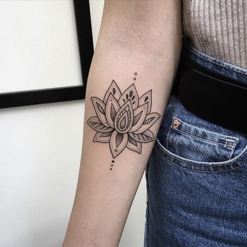 Lotus Flower Tattoo Pomen in simbolika